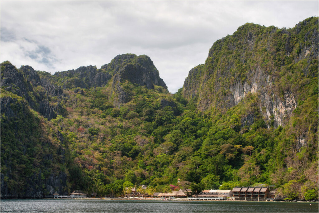 Island resort in Bacuit Bay, El Nido – all-inclusive vs room-only stays