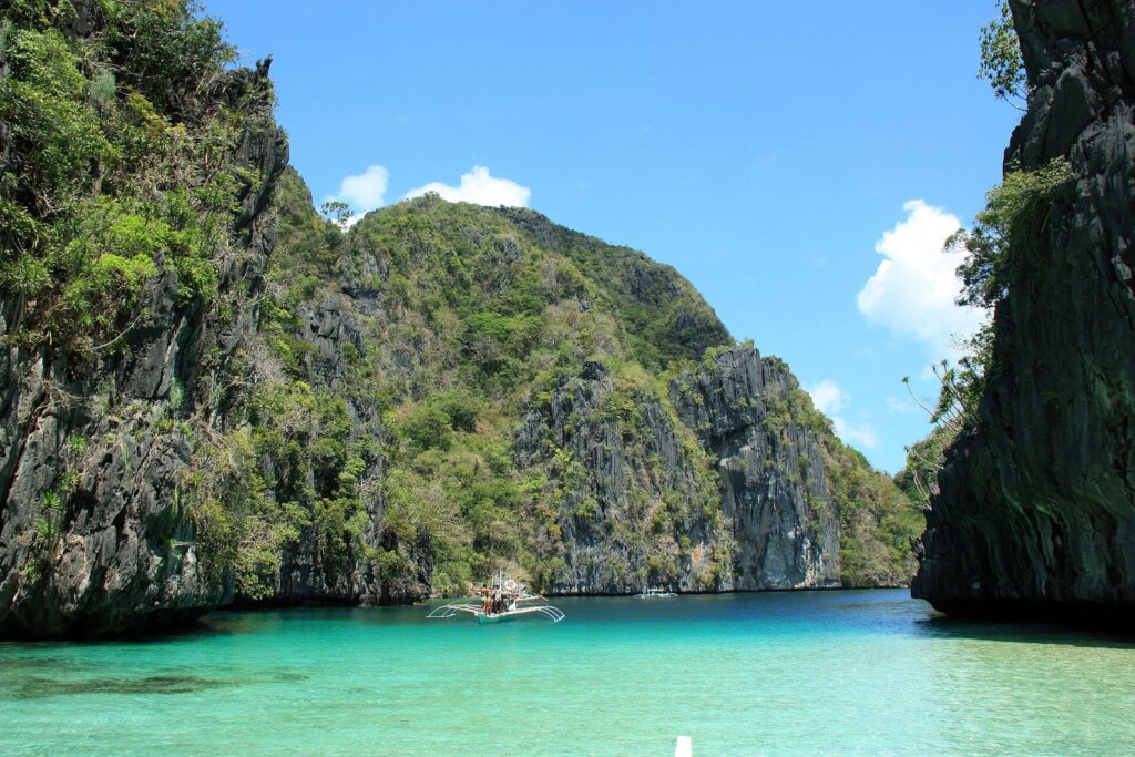 El Nido Bioluminescence: Where and When to Glow-Swim