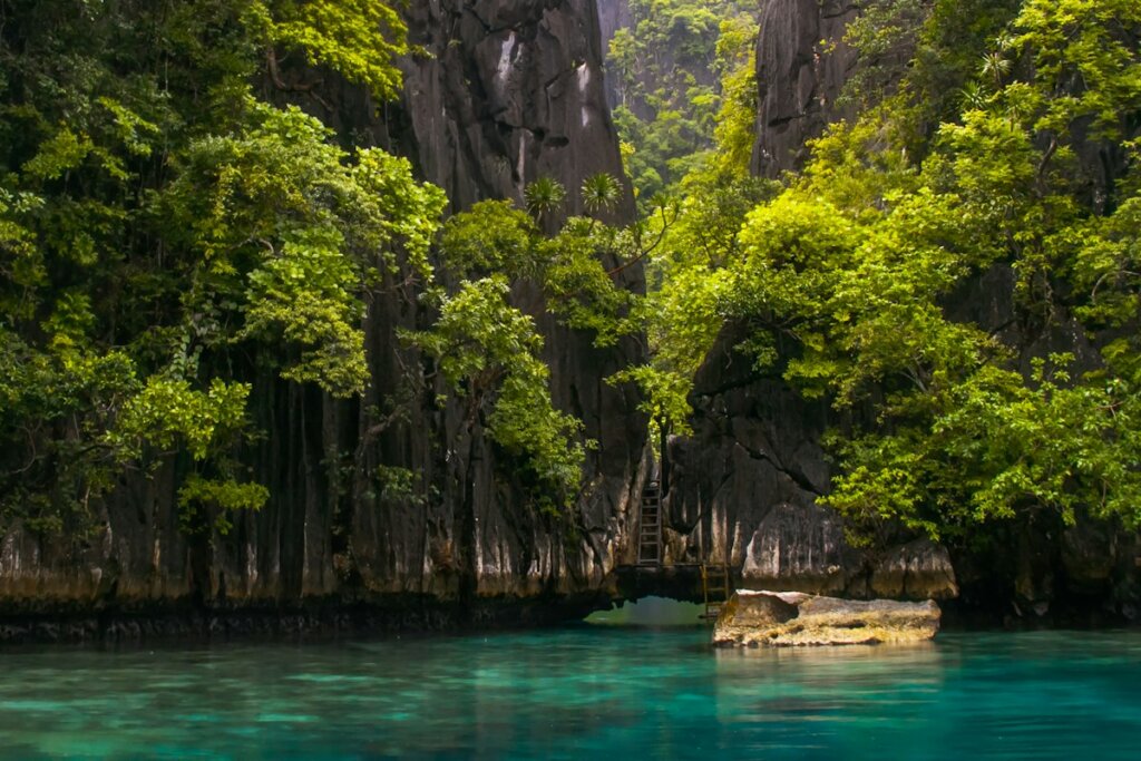 Hidden Beach and Secret Lagoon El Nido: What to Expect (2026)