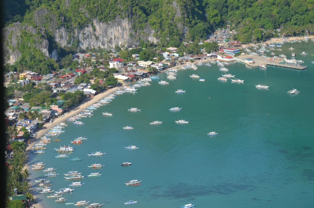 El Nido Laundry Guide 2026: Where to Wash Your Clothes, Prices & Tips