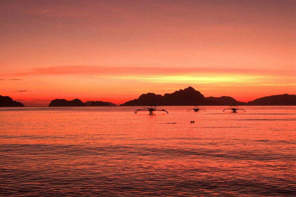 Bacuit Bay sunset view from El Nido