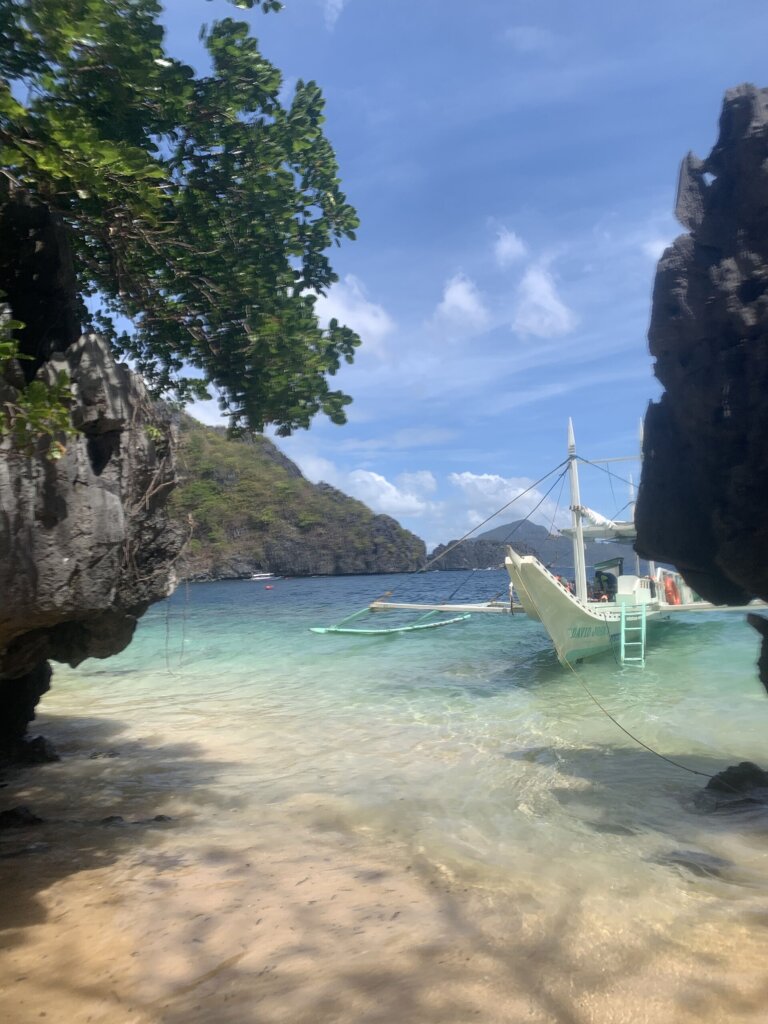 El Nido Palawan coastline for a weekend trip