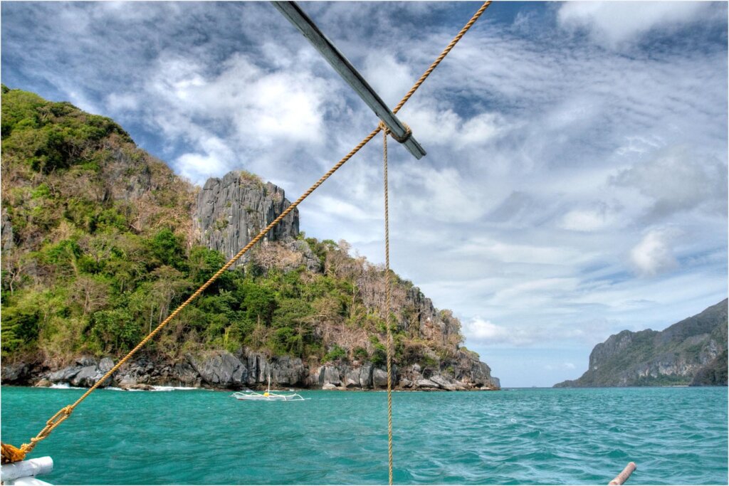 Bacuit Bay seen from El Nido – sea view rooms