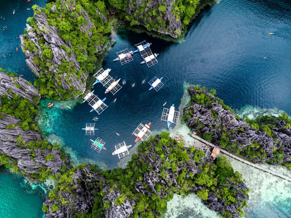 愛妮島跳島 Bacuit Bay 螃蟹船俯瞰