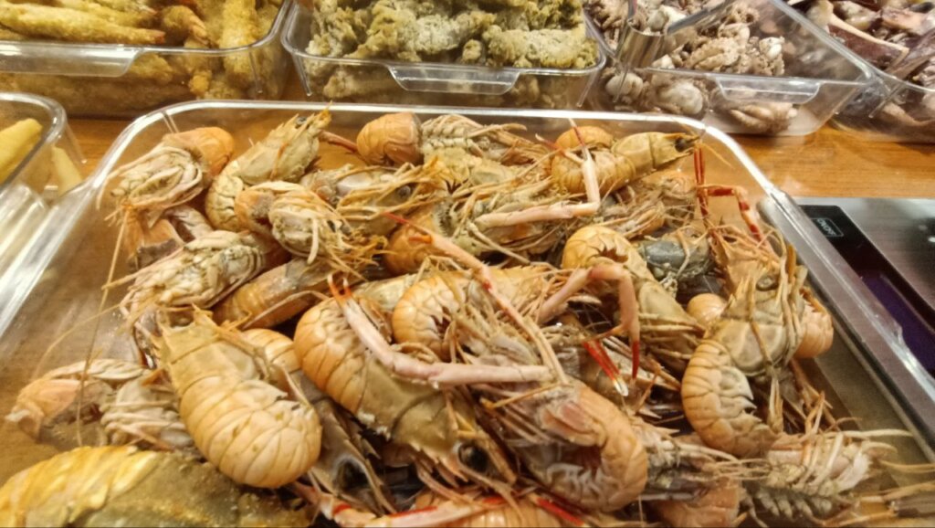 Fresh seafood and tuna at a Philippine market