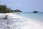Fine white sand beach on Koh Rong, Cambodia, compared with El Nido