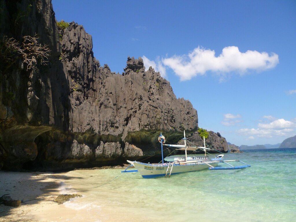 Wheelchair-Accessible El Nido: A Mobility Travel Guide
