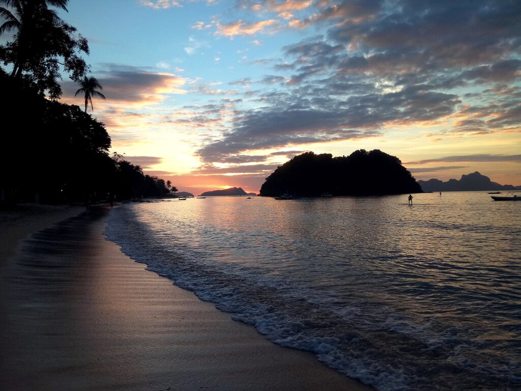 Sunset over Bacuit Bay in El Nido, Palawan